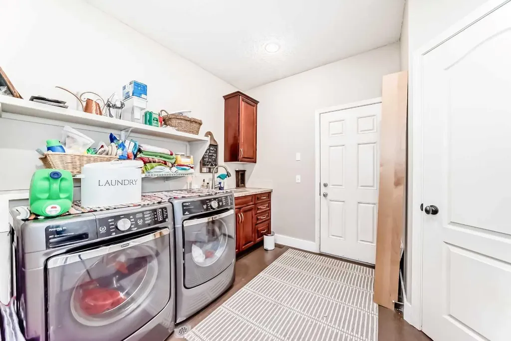 33 Boulder Creek Manor SE Langdon AB T0J1X3