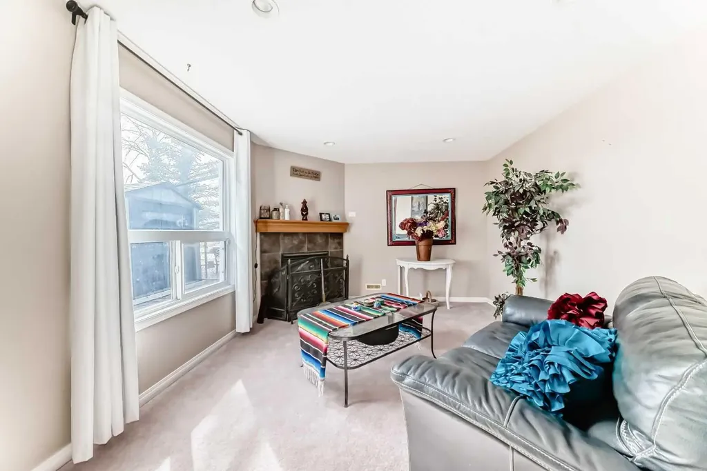 33 Boulder Creek Manor SE Langdon AB T0J1X3