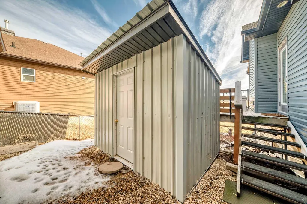 33 Boulder Creek Manor SE Langdon AB T0J1X3