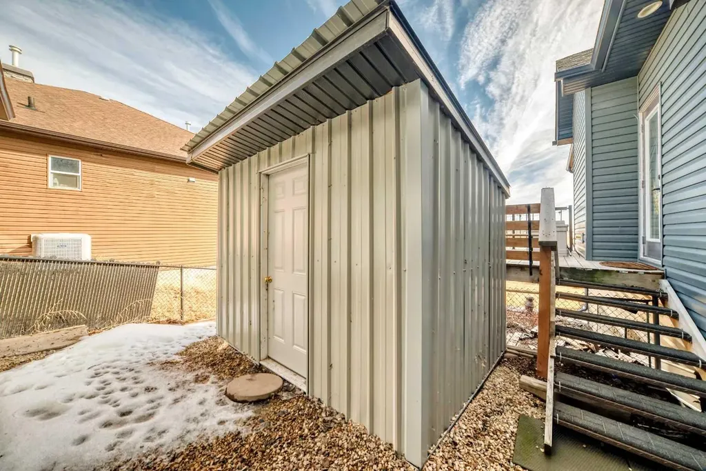 33 Boulder Creek Manor SE Langdon AB T0J1X3