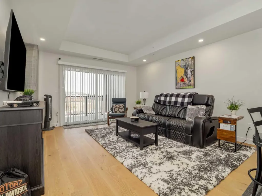 102 Scenic Drive N Lethbridge AB T1J 0J4