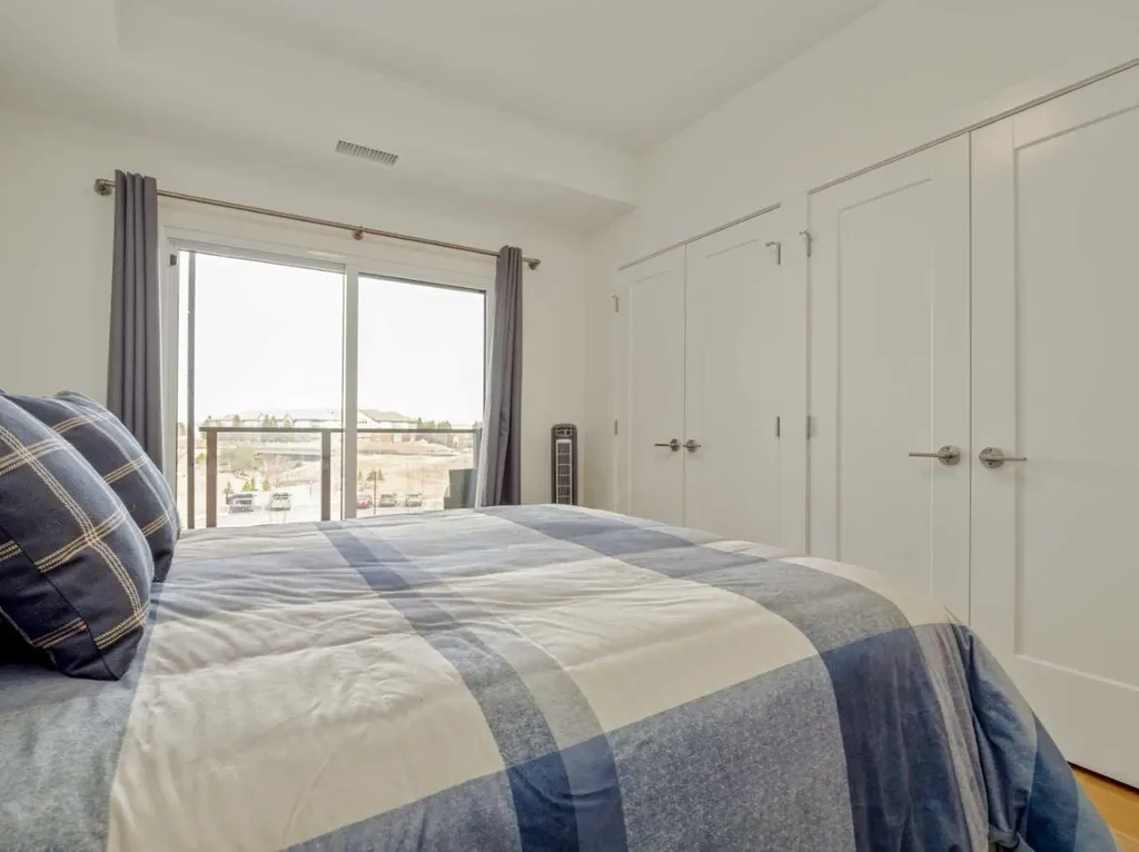 102 Scenic Drive N Lethbridge AB T1J 0J4