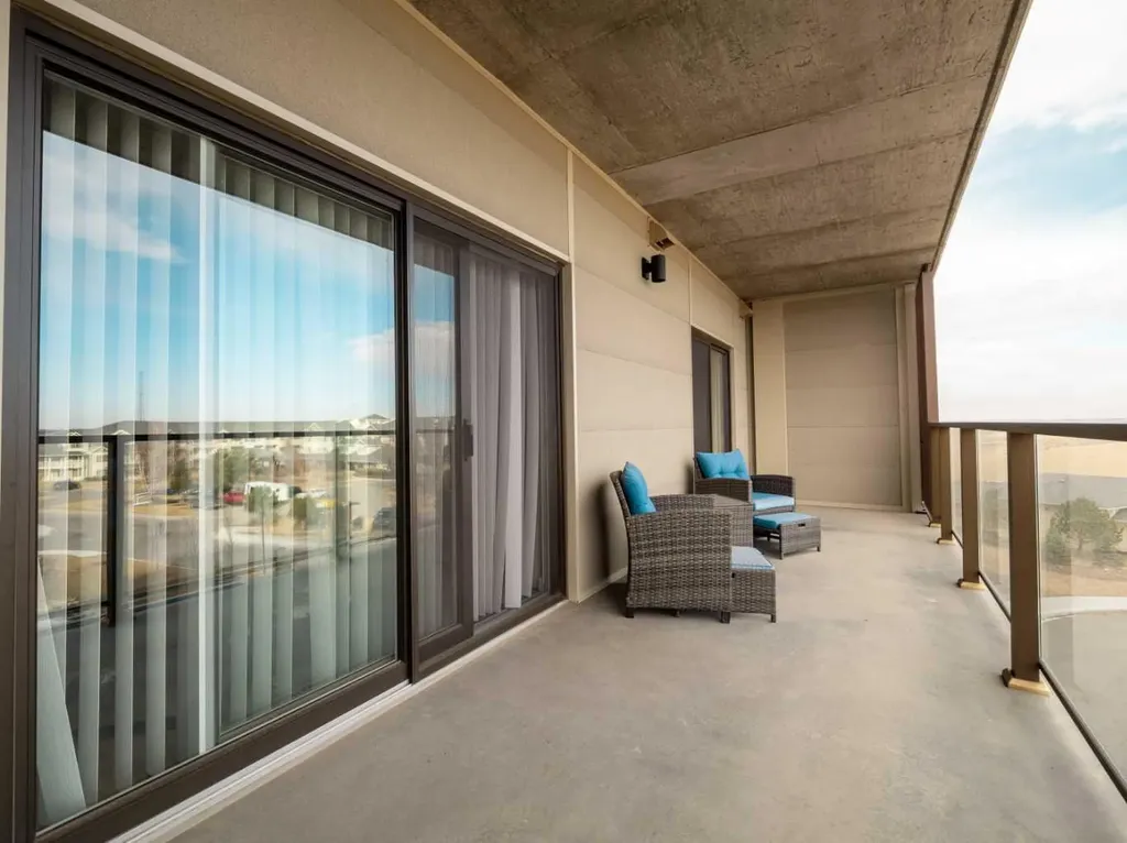 102 Scenic Drive N Lethbridge AB T1J 0J4
