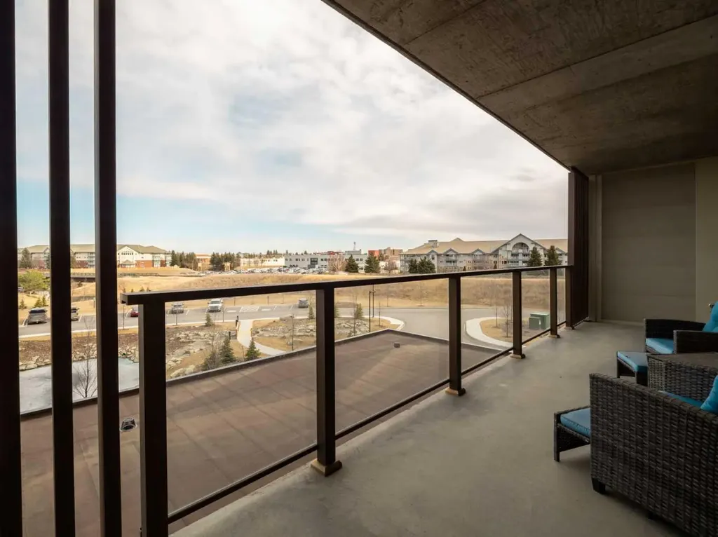 102 Scenic Drive N Lethbridge AB T1J 0J4