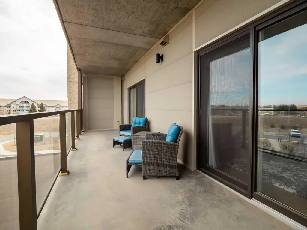 102 Scenic Drive N Lethbridge AB T1J 0J4