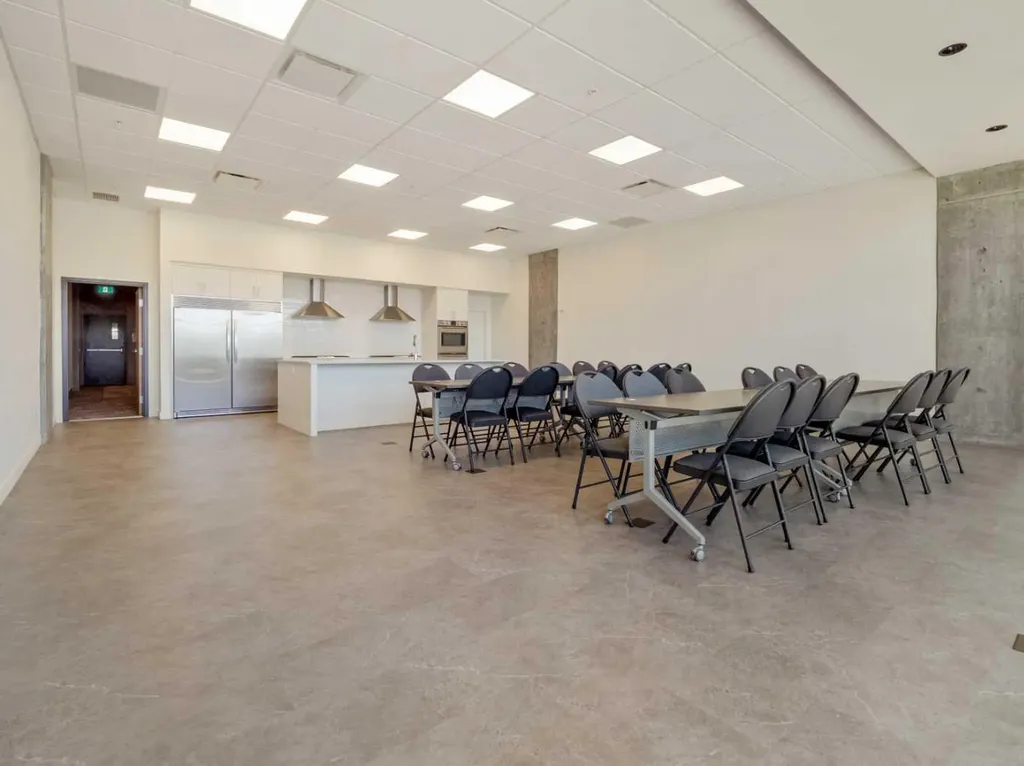 102 Scenic Drive N Lethbridge AB T1J 0J4