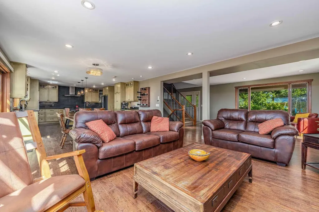 32 Aventerra Way Rural Rocky View County AB T3Z 0B1