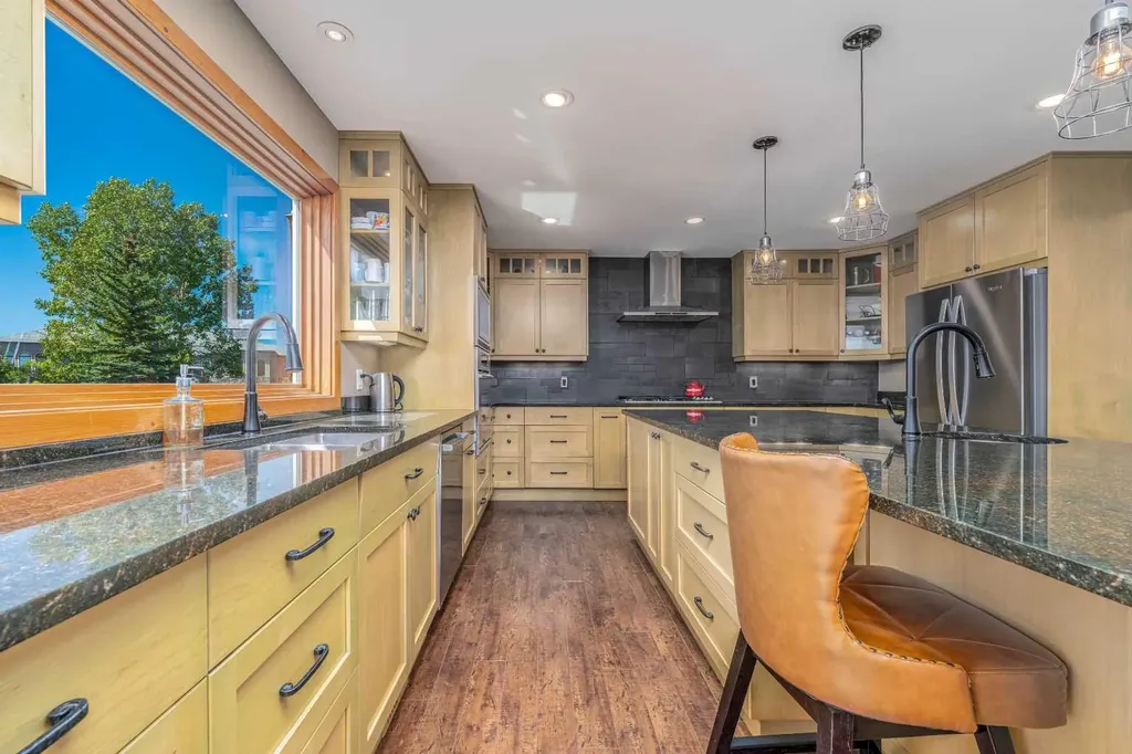 32 Aventerra Way Rural Rocky View County AB T3Z 0B1