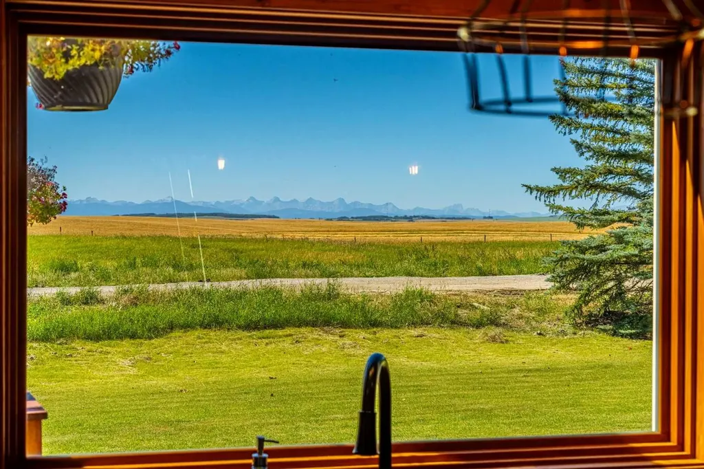 32 Aventerra Way Rural Rocky View County AB T3Z 0B1