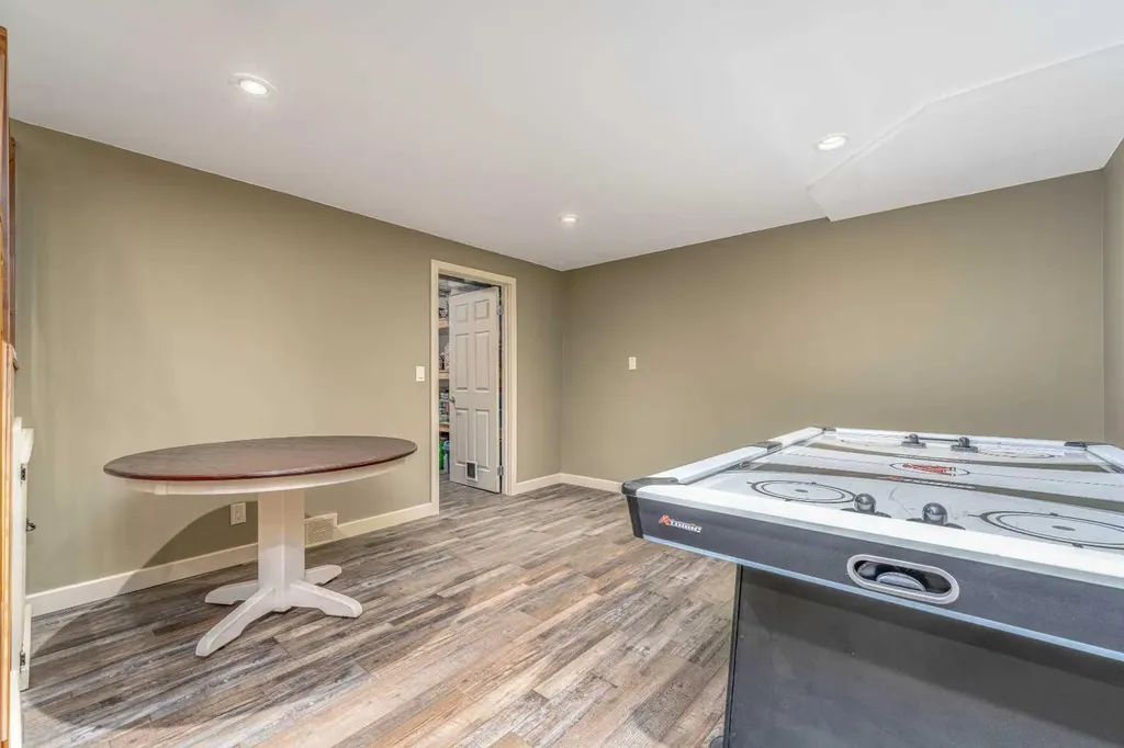 32 Aventerra Way Rural Rocky View County AB T3Z 0B1