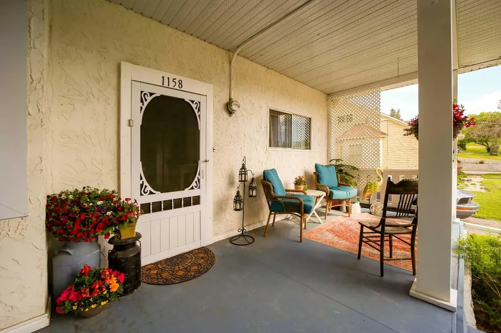 1158 Albert Avenue Pincher Creek AB T0K1W0