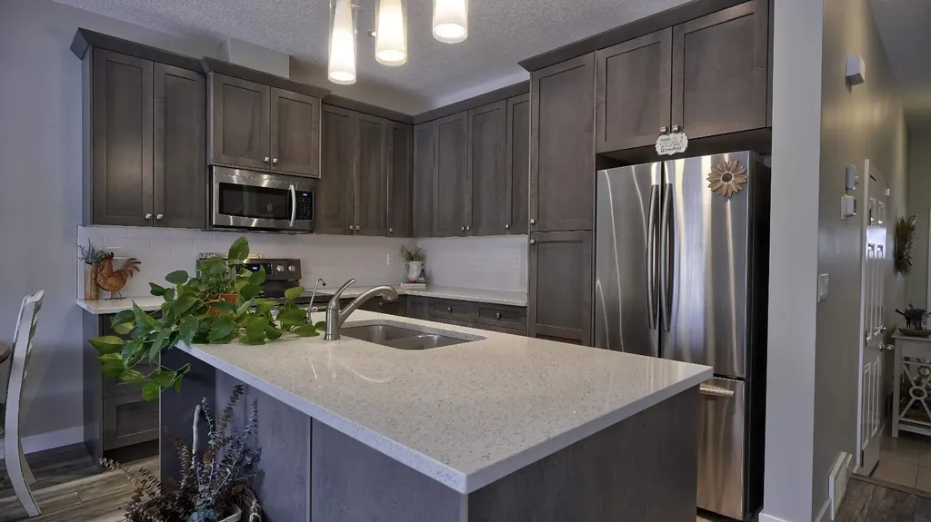 135 Reunion Loop NW Airdrie AB T4B 4J6