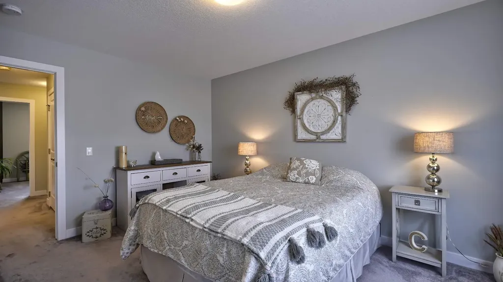 135 Reunion Loop NW Airdrie AB T4B 4J6