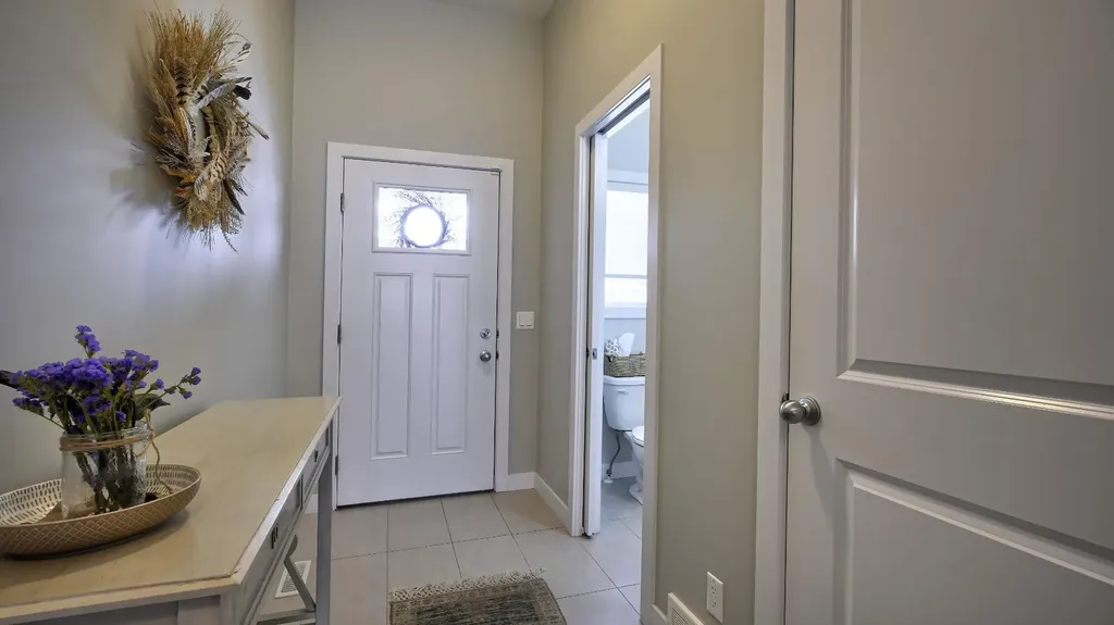 135 Reunion Loop NW Airdrie AB T4B 4J6