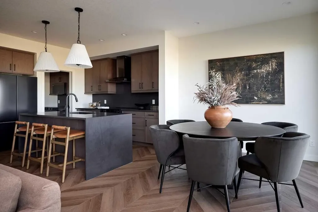 14 Blue Heron Row SE Calgary AB T3S0W4