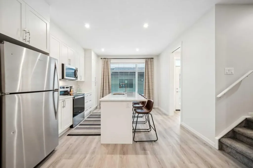 231 Vantage Drive Cochrane AB T4C3G5