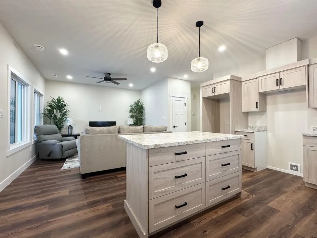 54 Lakeview Place Whitecourt AB T7S 1T5