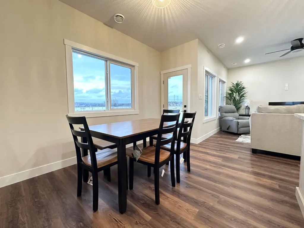 54 Lakeview Place Whitecourt AB T7S 1T5