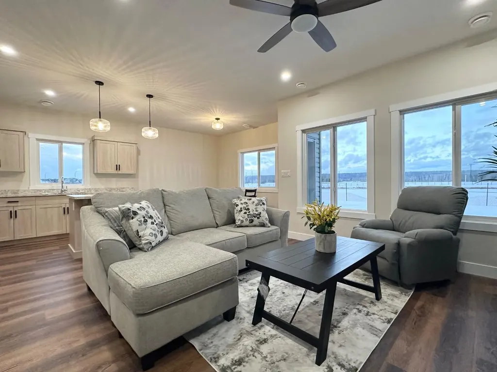 54 Lakeview Place Whitecourt AB T7S 1T5