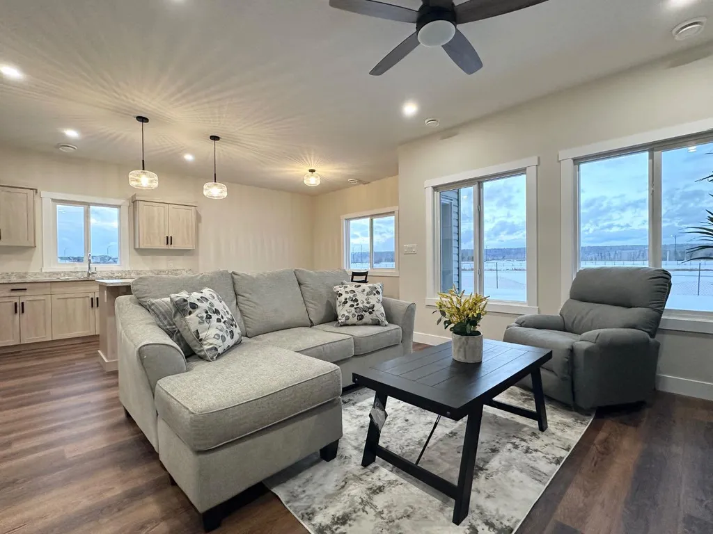 54 Lakeview Place Whitecourt AB T7S 1T5