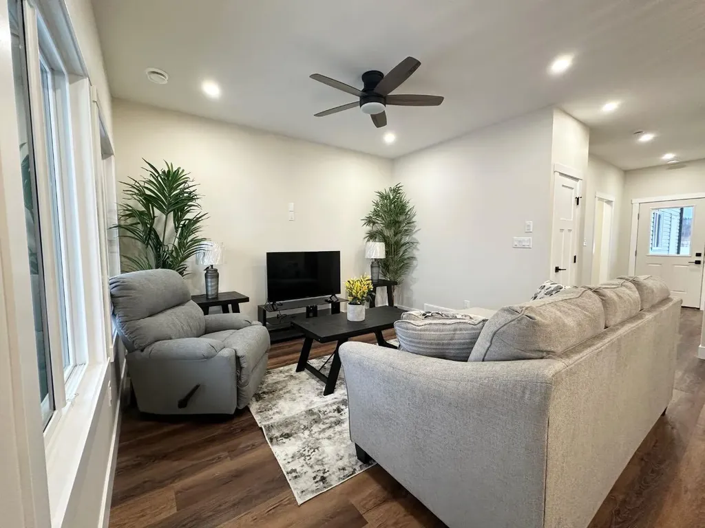 54 Lakeview Place Whitecourt AB T7S 1T5