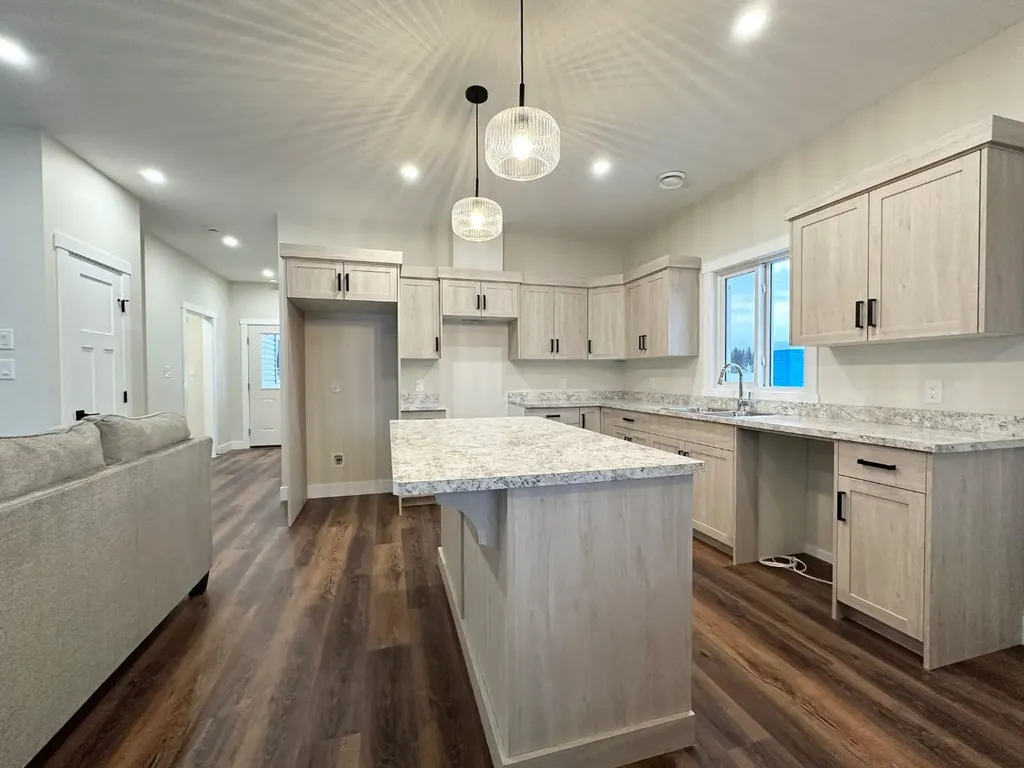 54 Lakeview Place Whitecourt AB T7S 1T5