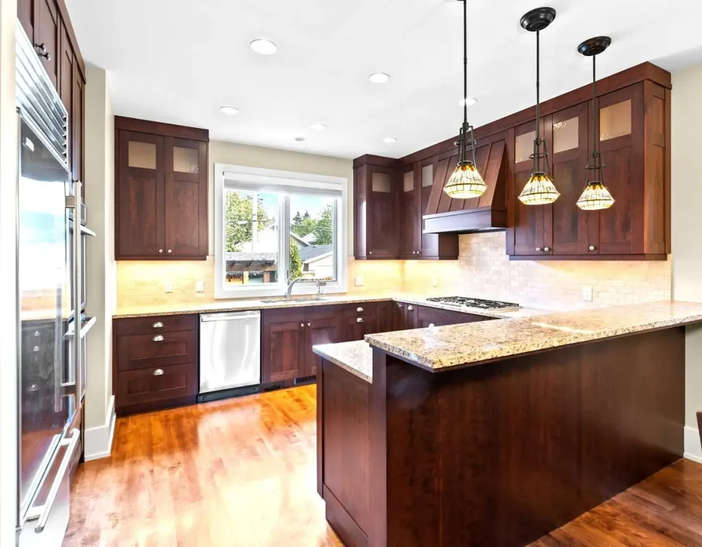 1428 2a Street NW Calgary AB T2M 2X4