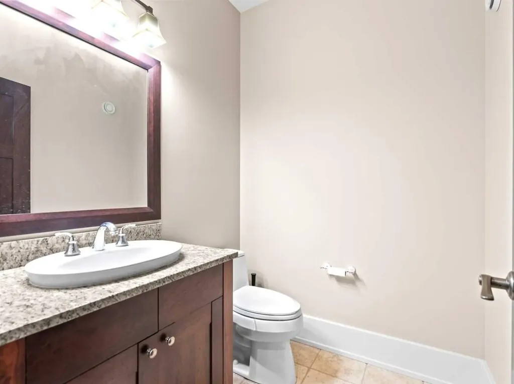 1428 2a Street NW Calgary AB T2M 2X4