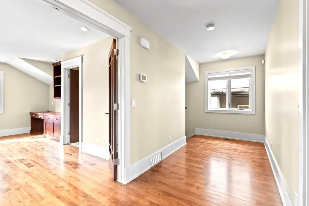 1428 2a Street NW Calgary AB T2M 2X4