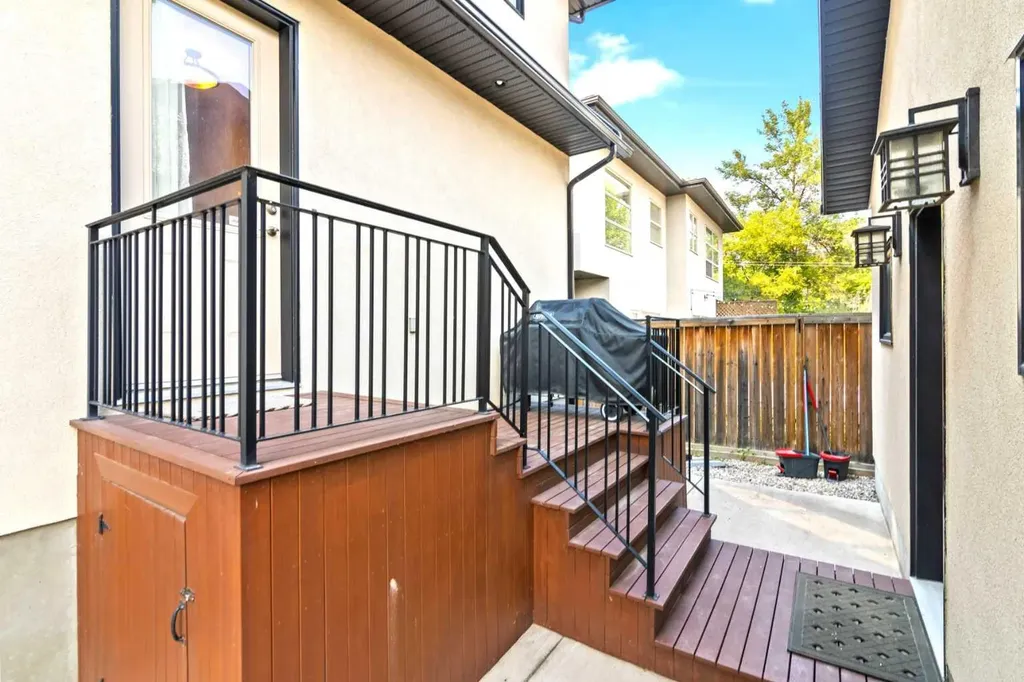 1428 2a Street NW Calgary AB T2M 2X4