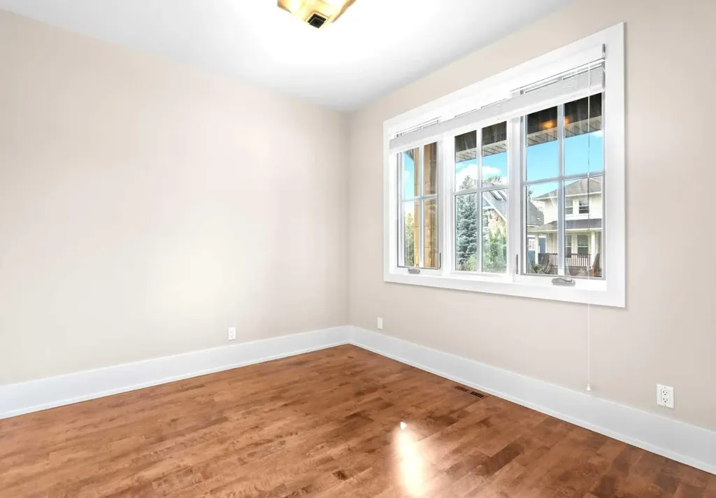 1428 2a Street NW Calgary AB T2M 2X4