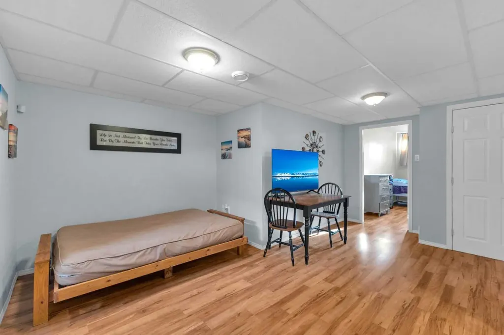 602 Partridge Drive Pelican Point AB T0B0H0