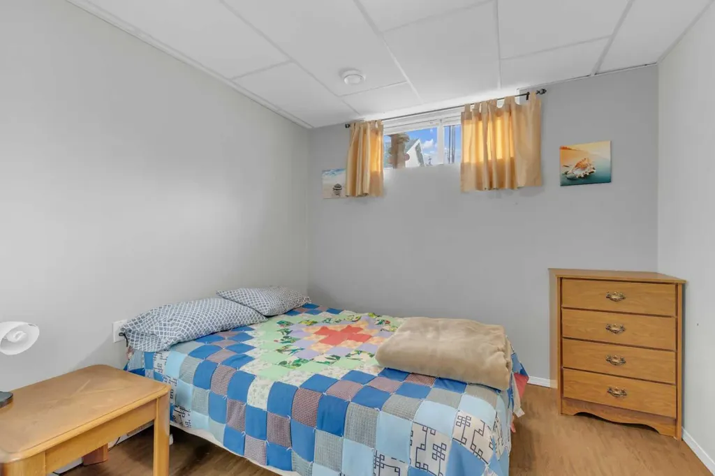 602 Partridge Drive Pelican Point AB T0B0H0