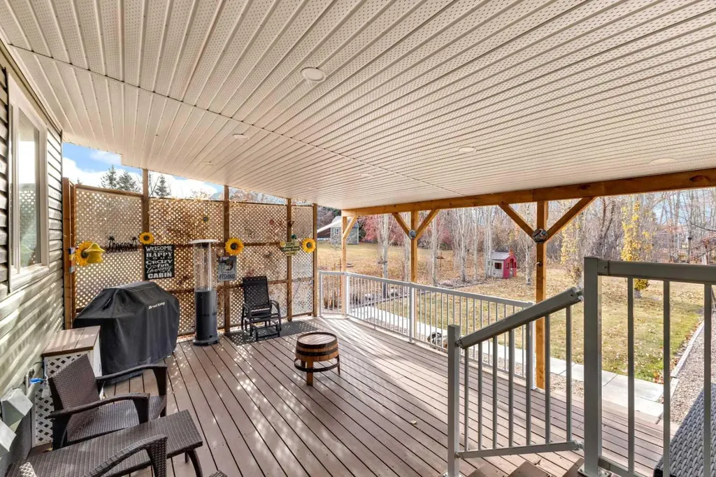 602 Partridge Drive Pelican Point AB T0B0H0