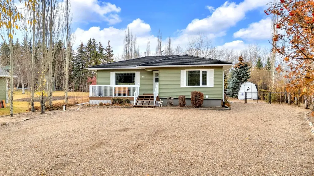 602 Partridge Drive Pelican Point AB T0B0H0
