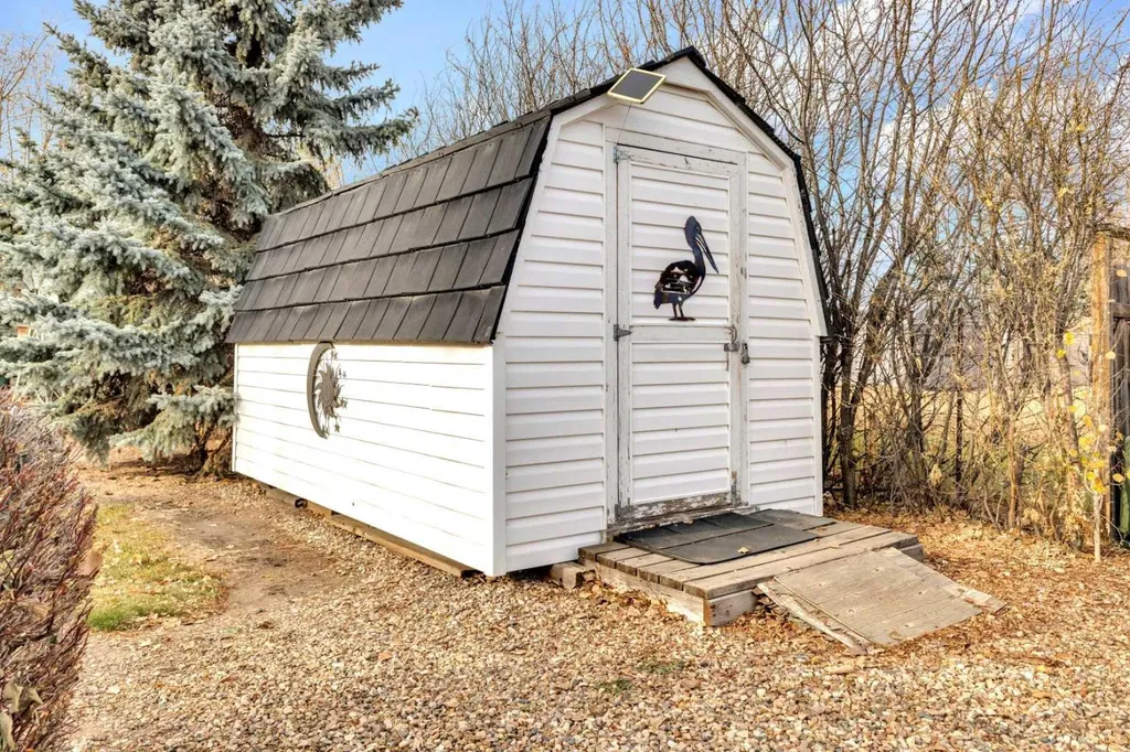 602 Partridge Drive Pelican Point AB T0B0H0