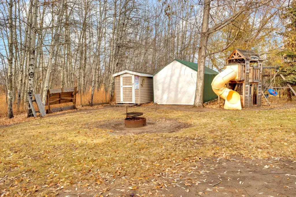 602 Partridge Drive Pelican Point AB T0B0H0