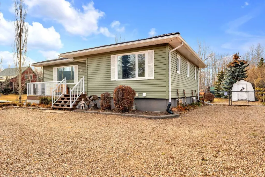 602 Partridge Drive Pelican Point AB T0B0H0