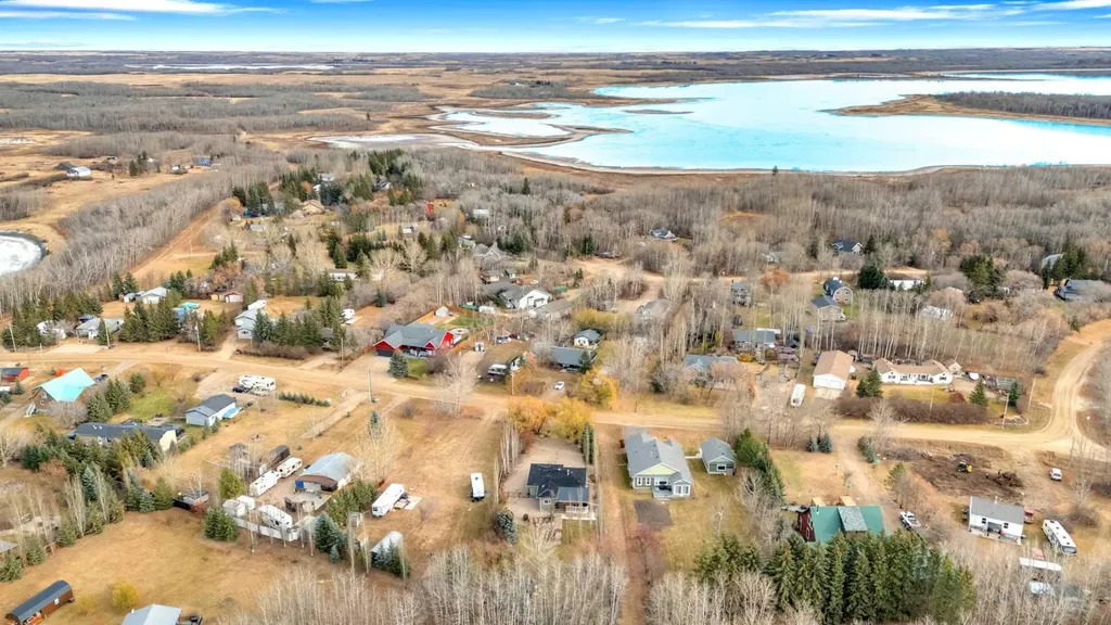 602 Partridge Drive Pelican Point AB T0B0H0