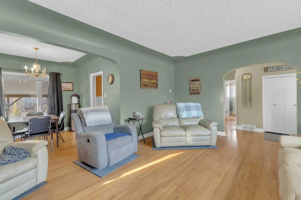 602 Partridge Drive Pelican Point AB T0B0H0