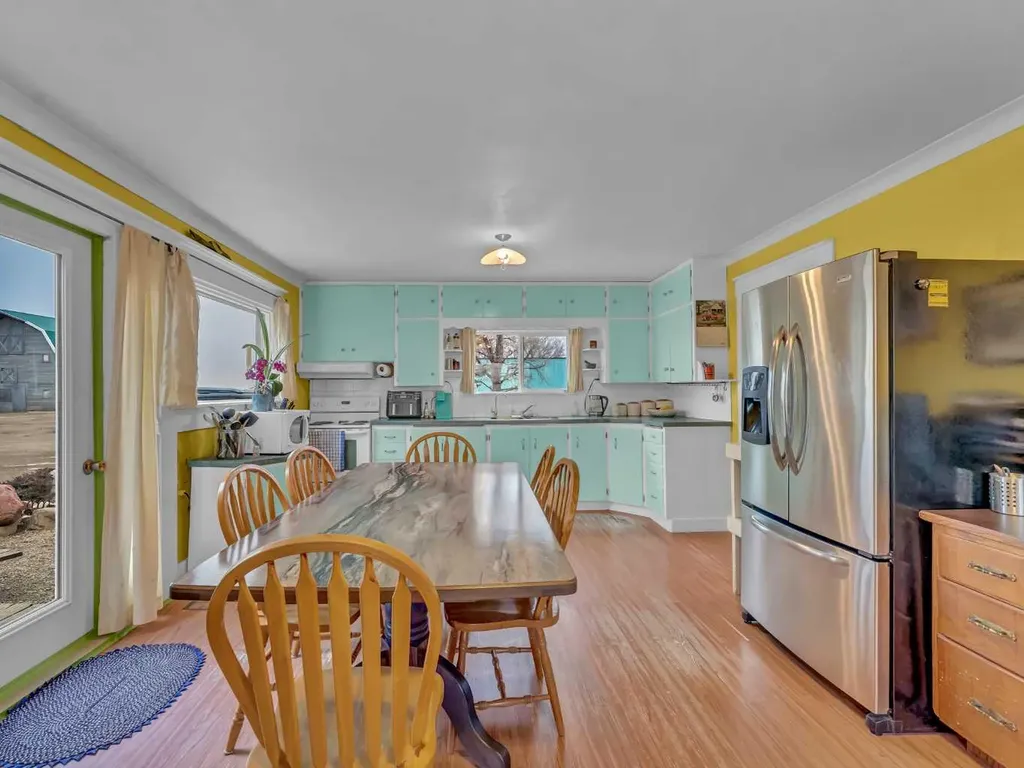 112079 Township Road 100 Bow Island AB T0K 0G0
