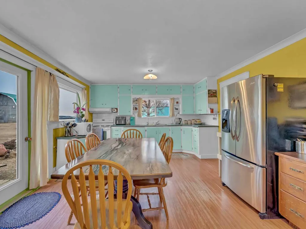 112079 Township Road 100 Bow Island AB T0K 0G0