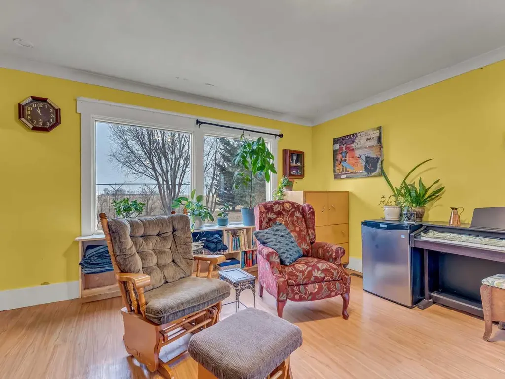 112079 Township Road 100 Bow Island AB T0K 0G0