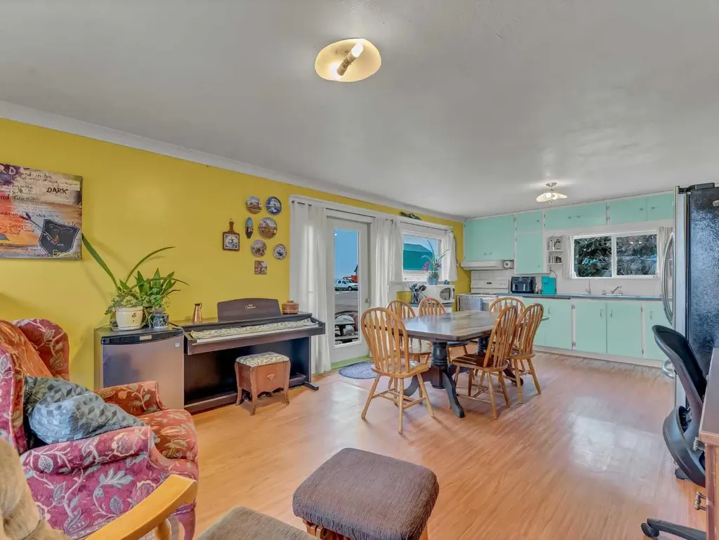 112079 Township Road 100 Bow Island AB T0K 0G0