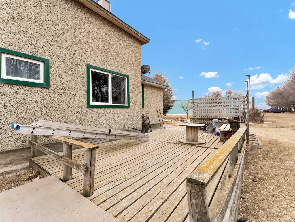 112079 Township Road 100 Bow Island AB T0K 0G0