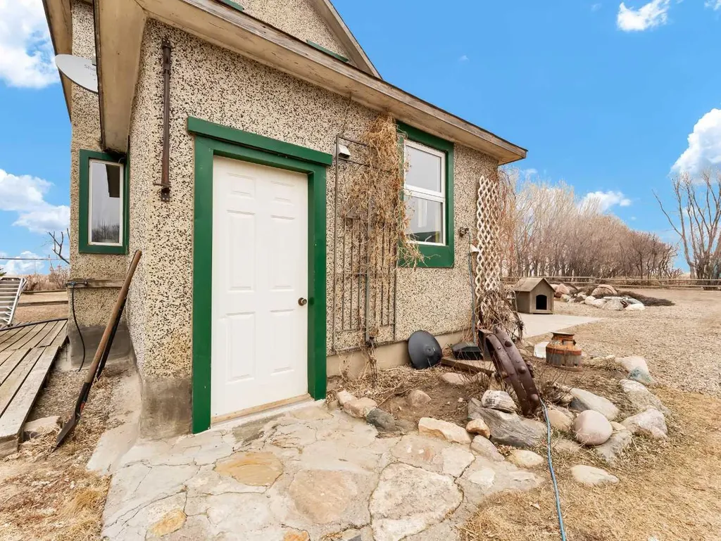 112079 Township Road 100 Bow Island AB T0K 0G0