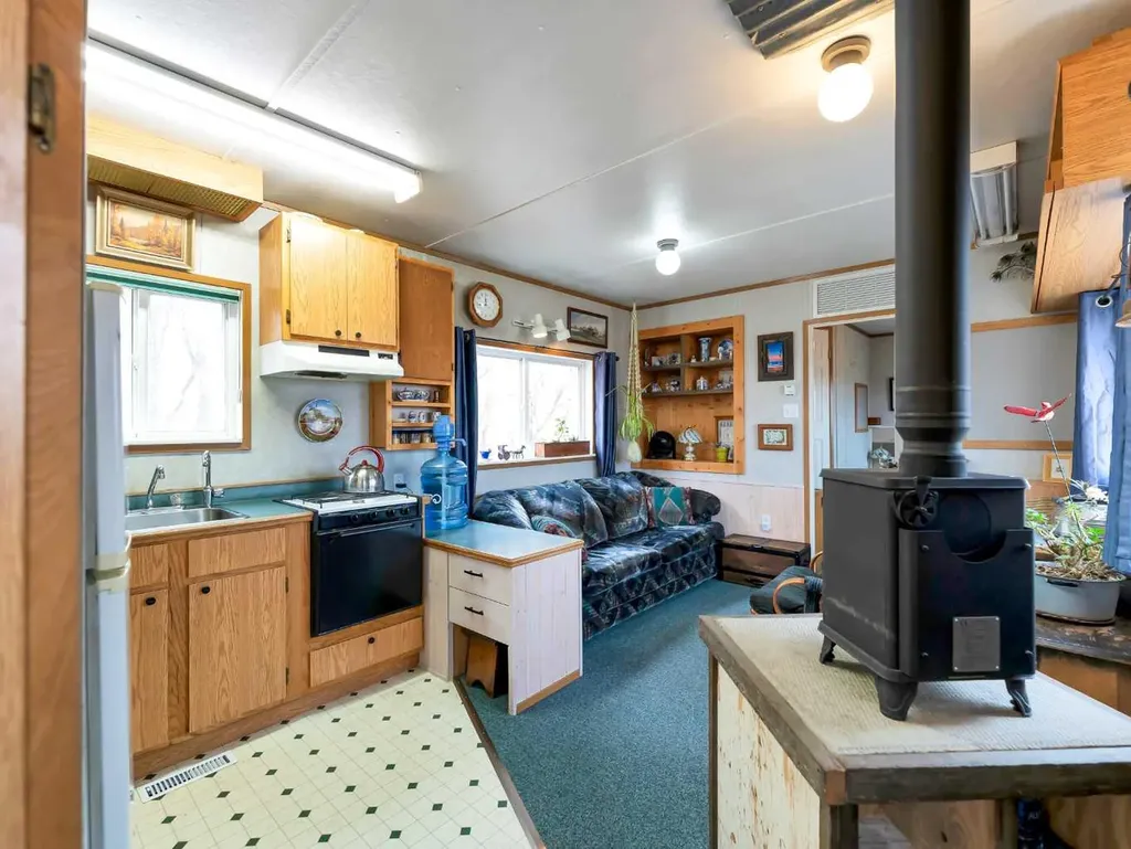112079 Township Road 100 Bow Island AB T0K 0G0