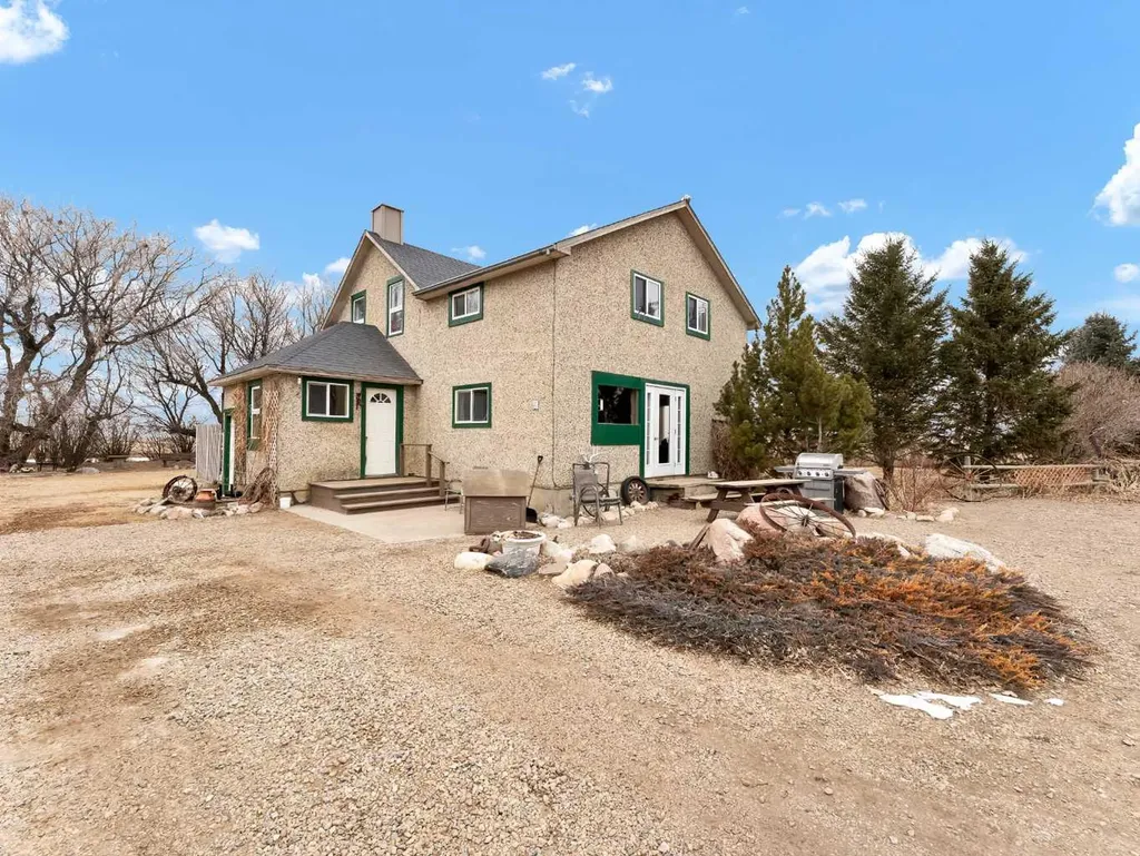 112079 Township Road 100 Bow Island AB T0K 0G0