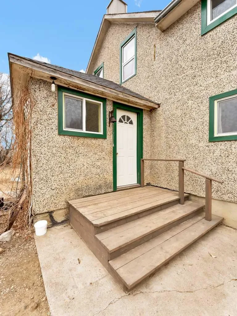 112079 Township Road 100 Bow Island AB T0K 0G0