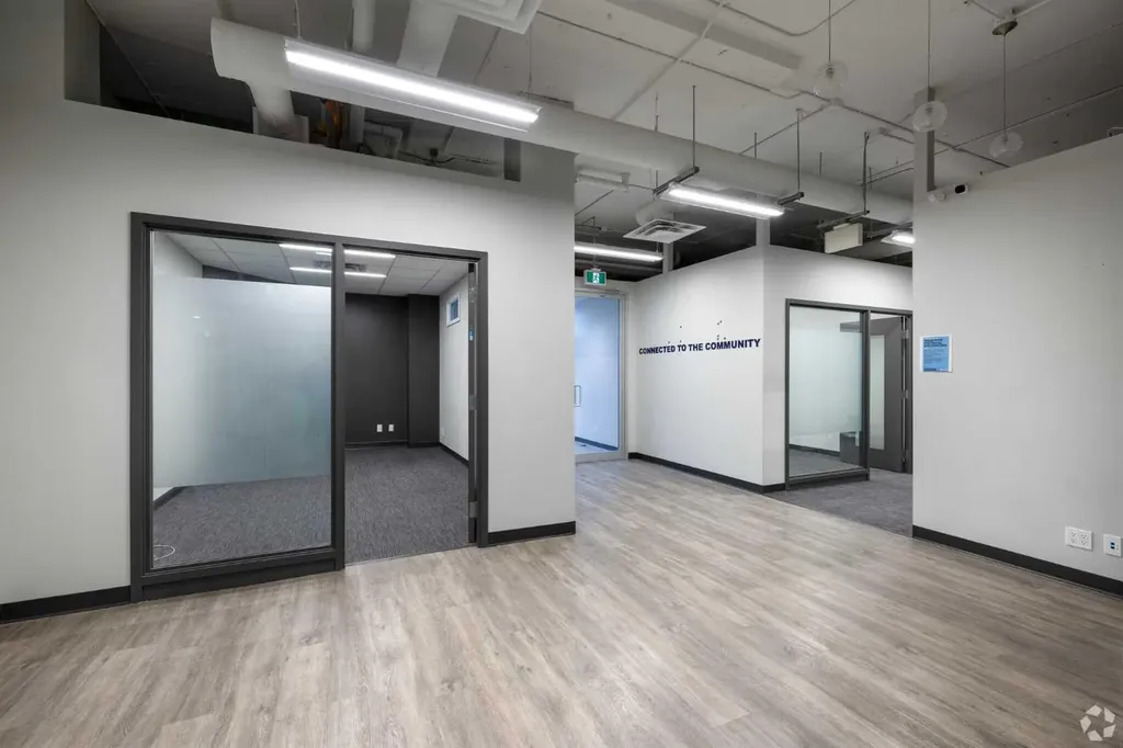 1121 Centre Street NW Calgary AB T2E 7k6